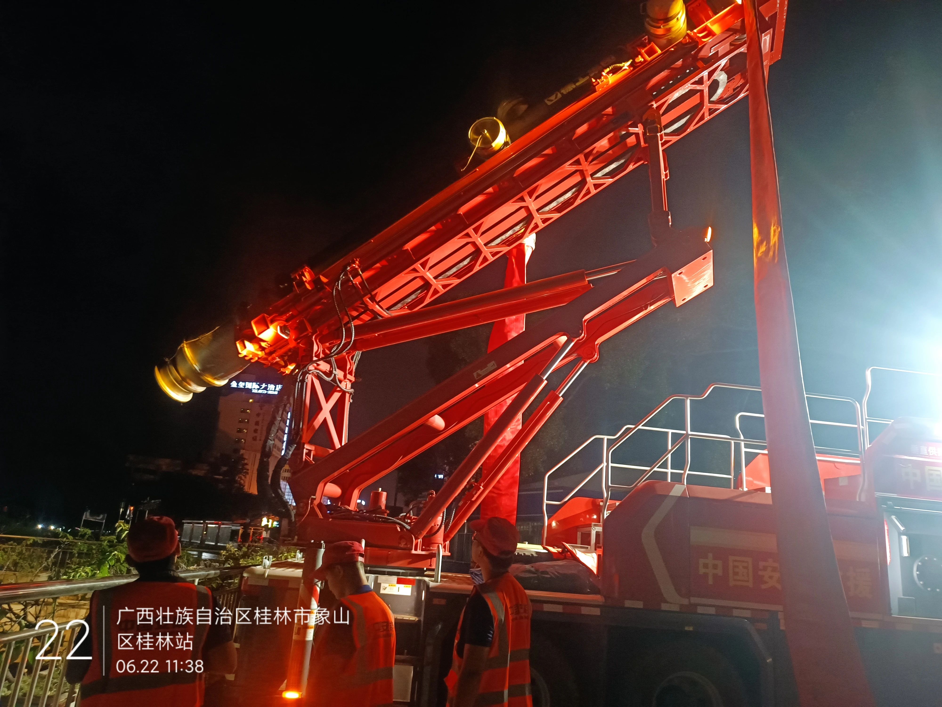 桂林洪水！！！NG电子游戏多台排涝应急装备全力迎战!