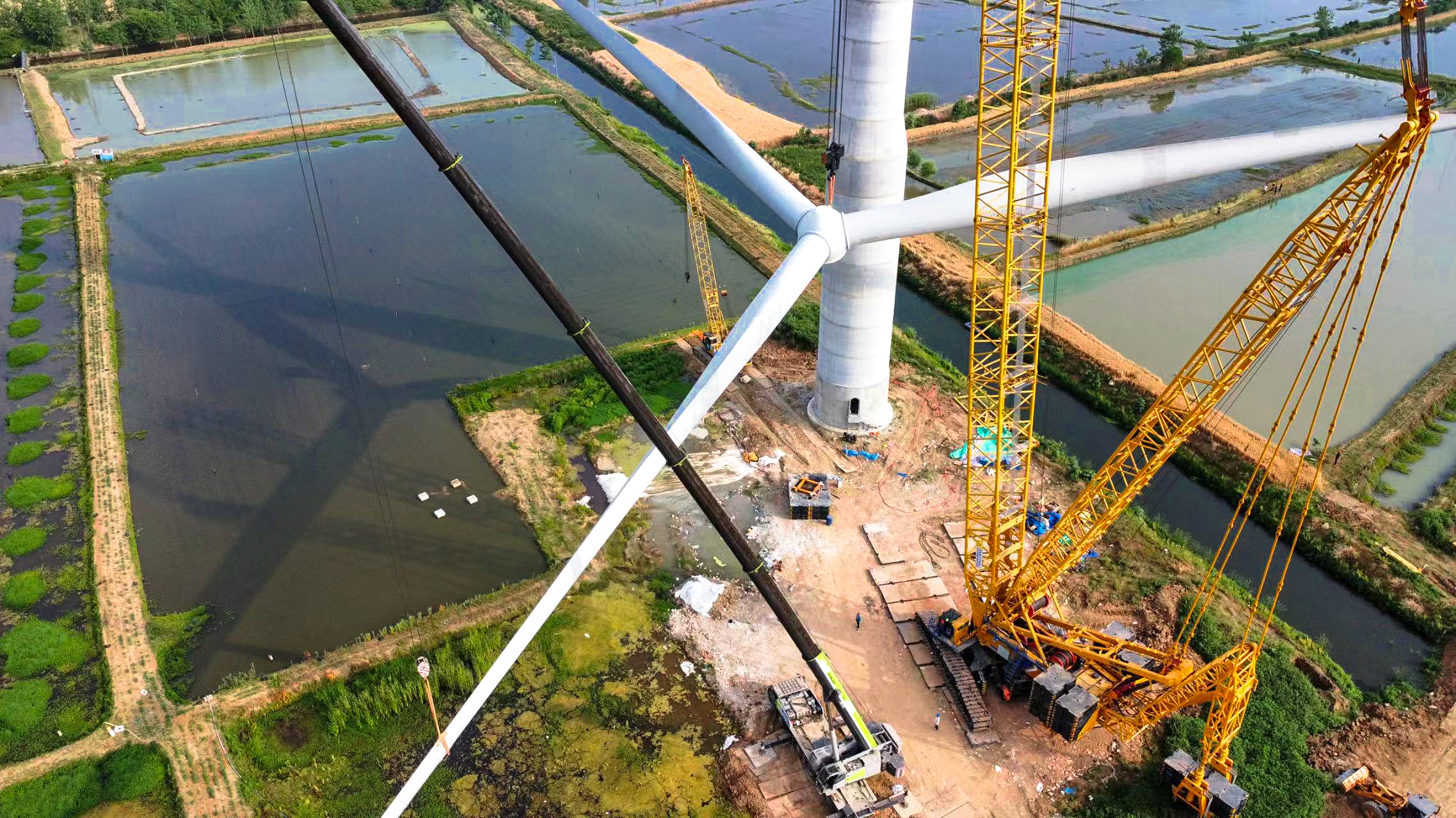 【全球之履】阜阳站！！！XLC17000助力160米风机装置~