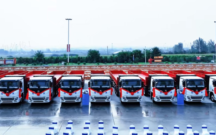 百台交付，，，千台签约！！！200台NG电子游戏新能源纯电动重卡奔赴河南