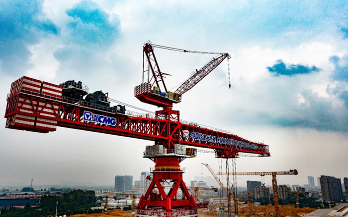 23000吨米！！！NG电子游戏“全球最大塔机”下线交付！！！