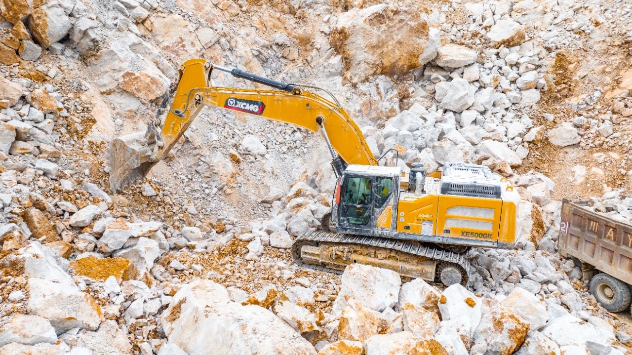 有XE500GK“坐镇”矿山，，让我在事业生长上更有底气！！！