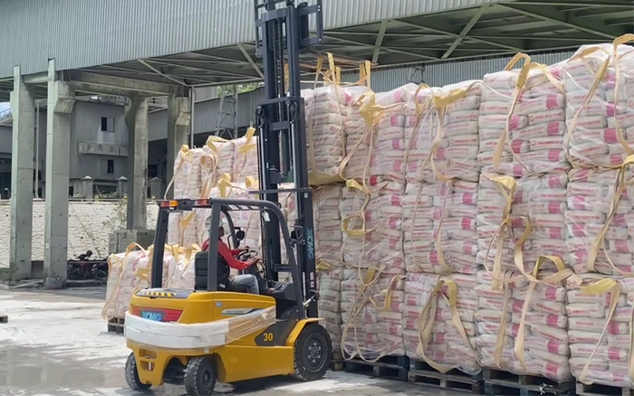 “印尼水泥搬运之星” NG电子游戏叉车鲲鹏系列