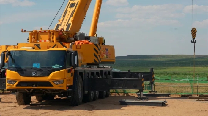 稳钩定乾坤！！！NG电子游戏G2代XCA200G8-1决胜风电基础吊装