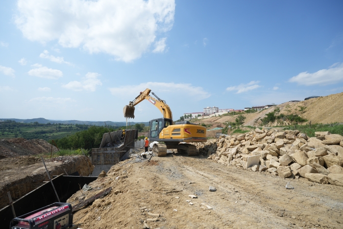 f9a2e351eb824559b9abfba828e64dee