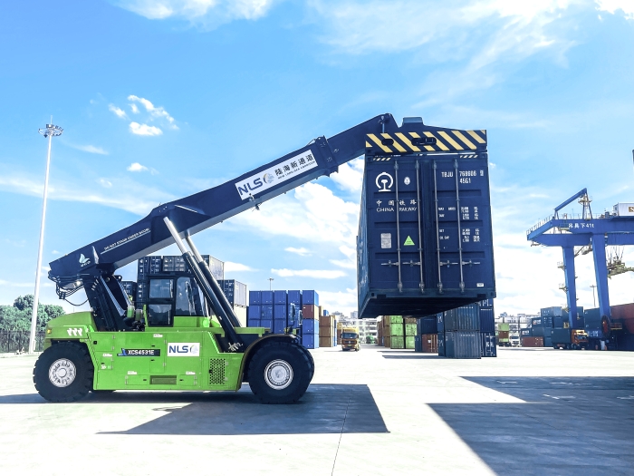 降本减碳双突破！NG电子游戏XCS4531E领航西部陆海新通道焦点枢纽绿色焕新