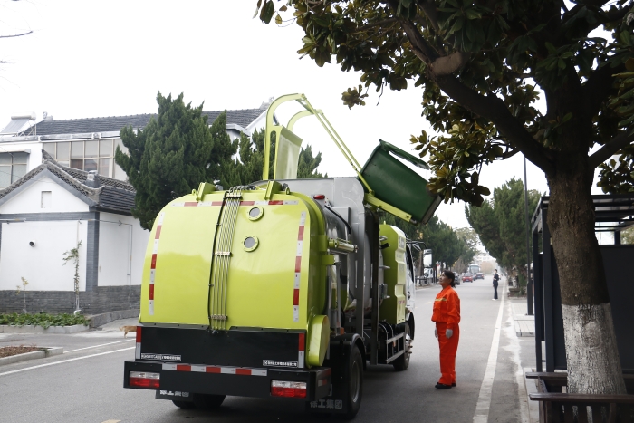零碳收运、高效闭环 | NG电子游戏纯电动餐厨垃圾车助力贾汪潘安湖绿色环卫升级